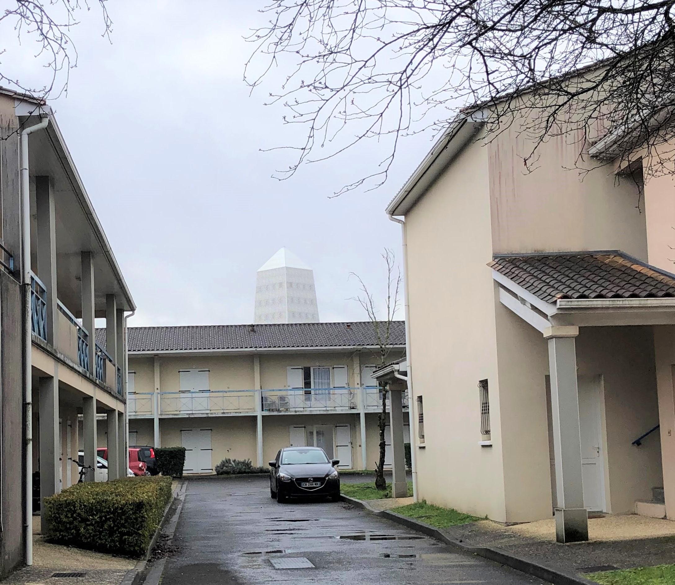 Lot de 3 studios de 18 m² chacun à côté du Lycée  de l’image et du son.